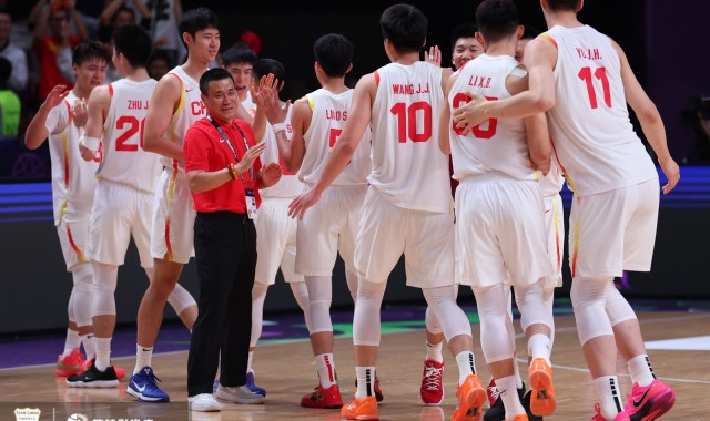 xingkong.com-搁前几年你敢想？中国男篮三分命中率41.2%赛会最高 罚球78.4%第2