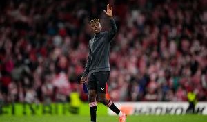 被耍了每体：巴萨对尼科续约怒火中烧，认为被当成抬价工具