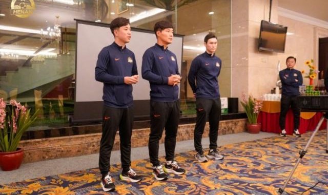 河南新帅南基一正式与球队会合 期待取得优异成绩