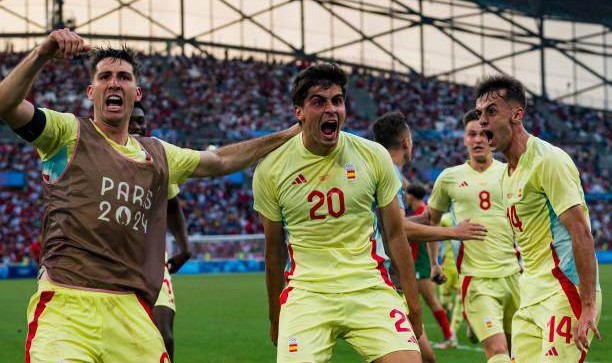 巴萨新星力挽狂澜！西班牙技术性逆转摩洛哥