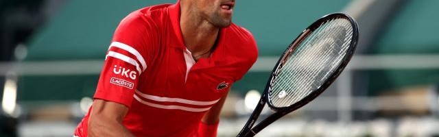 星空体育-不惧夜场空场双重挑战 德约法网首轮连续17战全胜