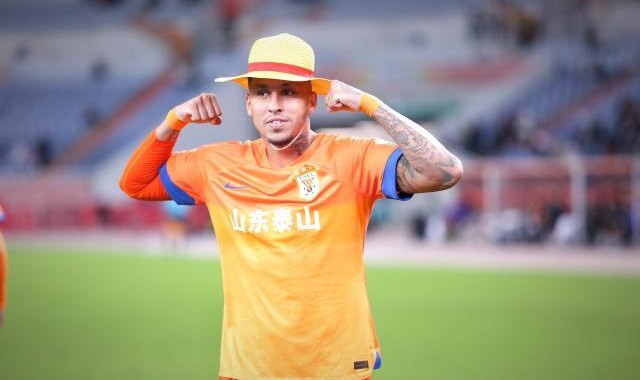 【中超】刘彬彬破门克雷桑梅开二度 泰山4比1津门虎