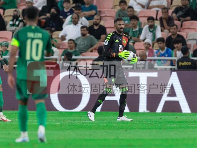 1725811089050076326.jpg 21号门将奥维斯本赛季在希拉尔队1分钟没有出场_副本.jpg